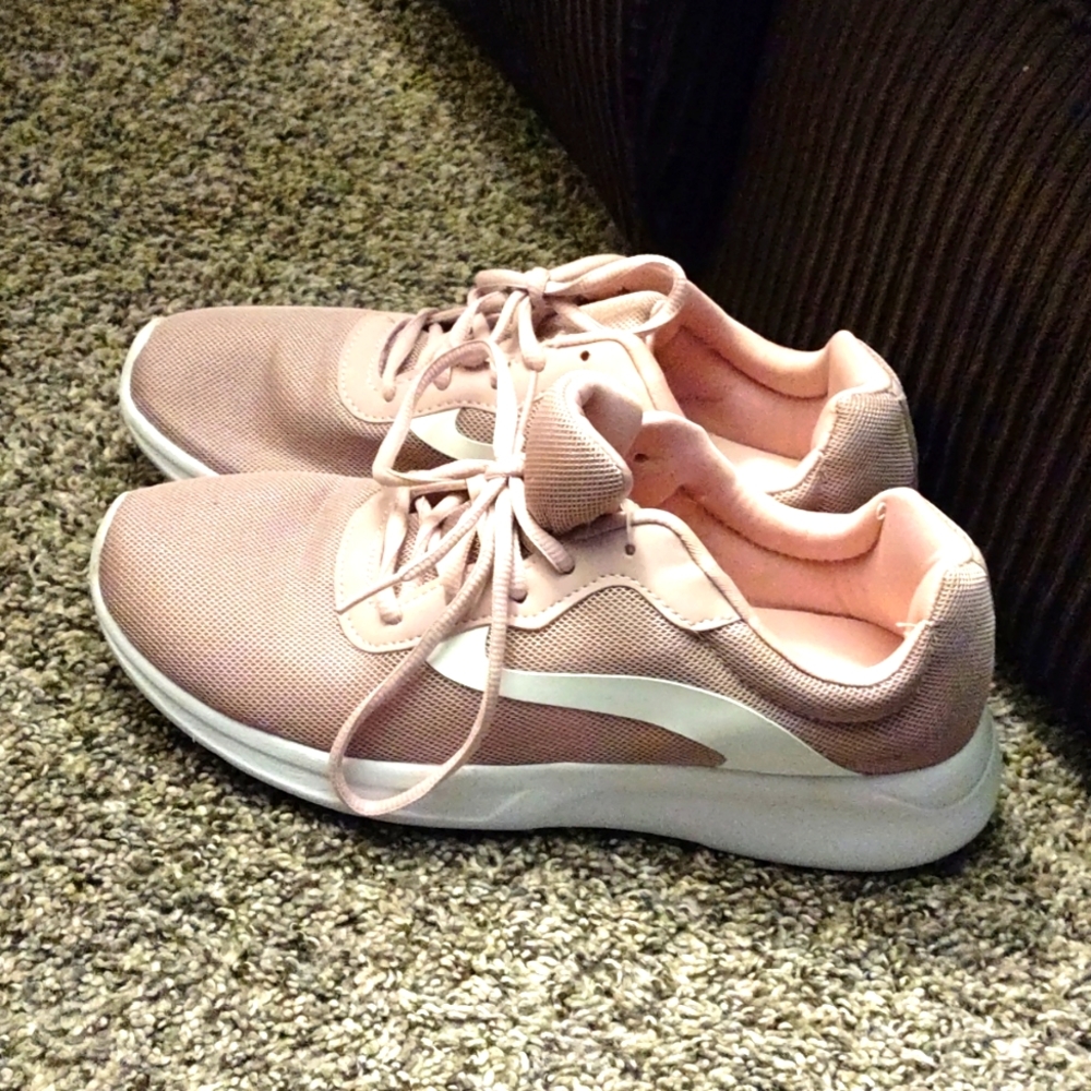 Athletic Works Brand Sneakers 👟